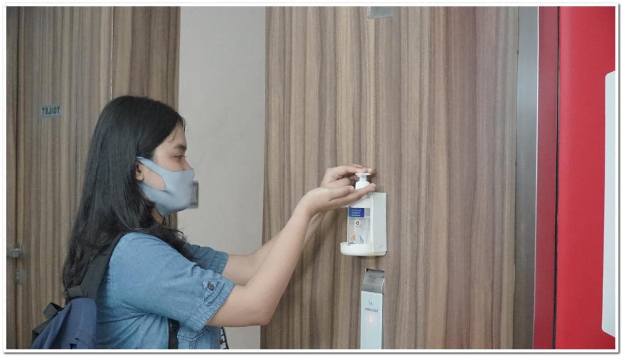 Reddoorz Near Gubeng Station Surabaya Exterior foto